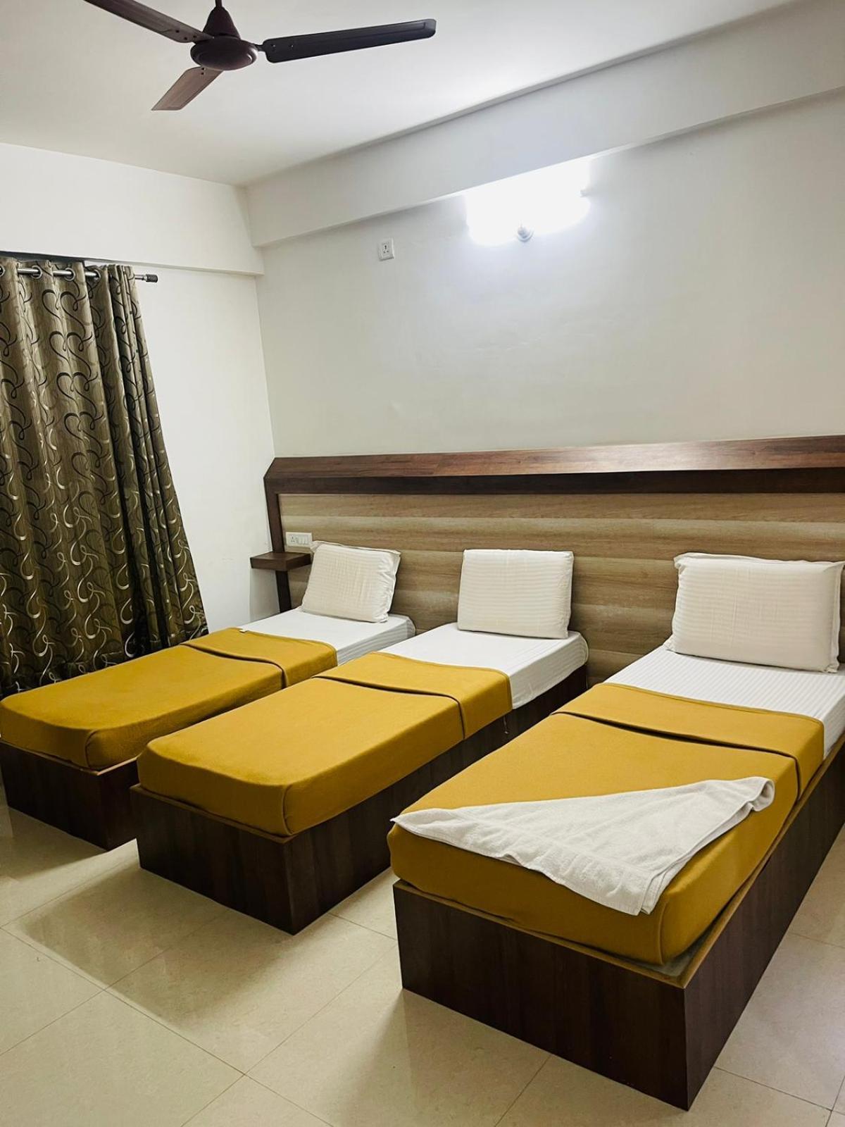 B Six Hotel Bangalore Exterior photo