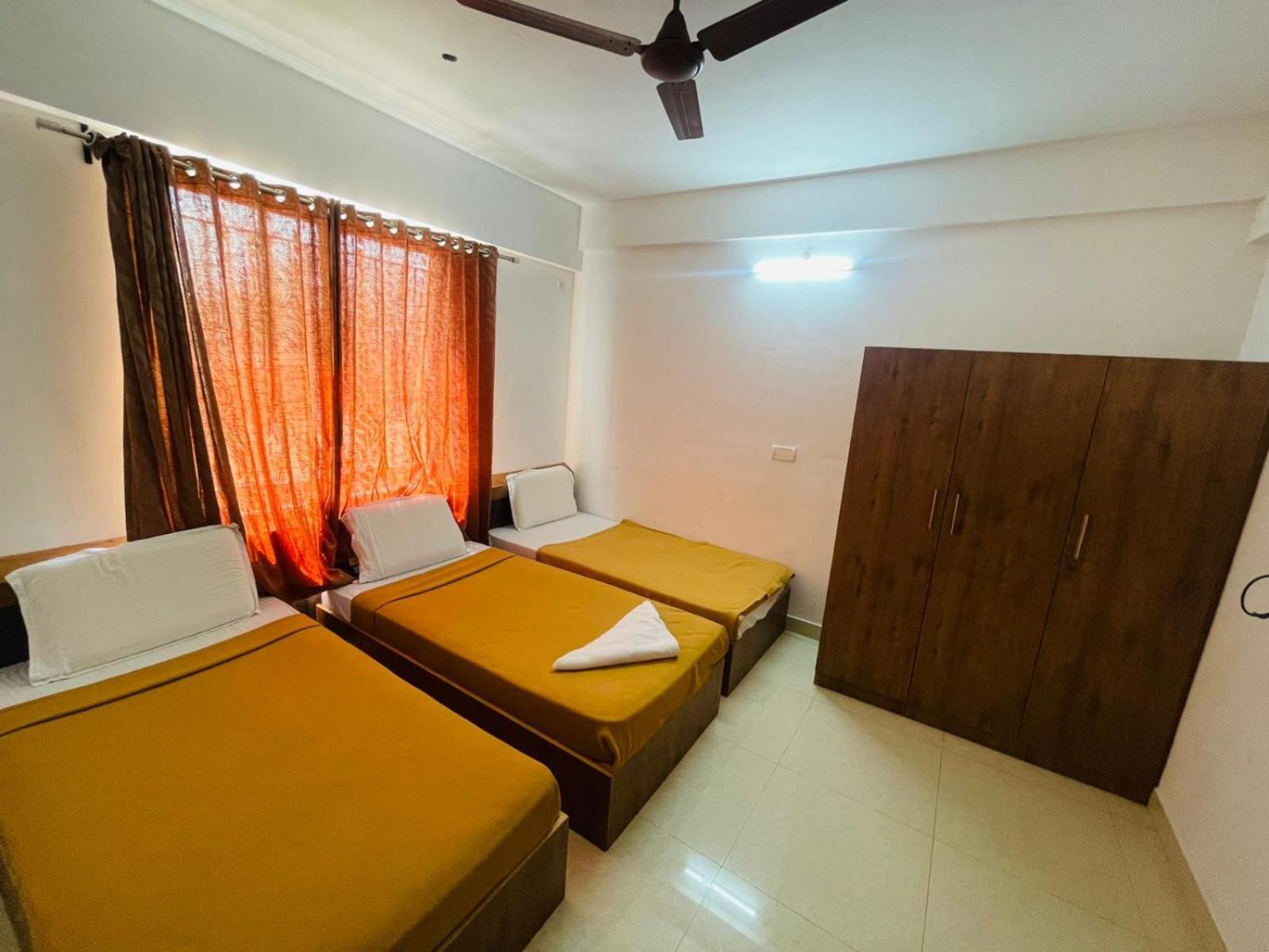 B Six Hotel Bangalore Exterior photo