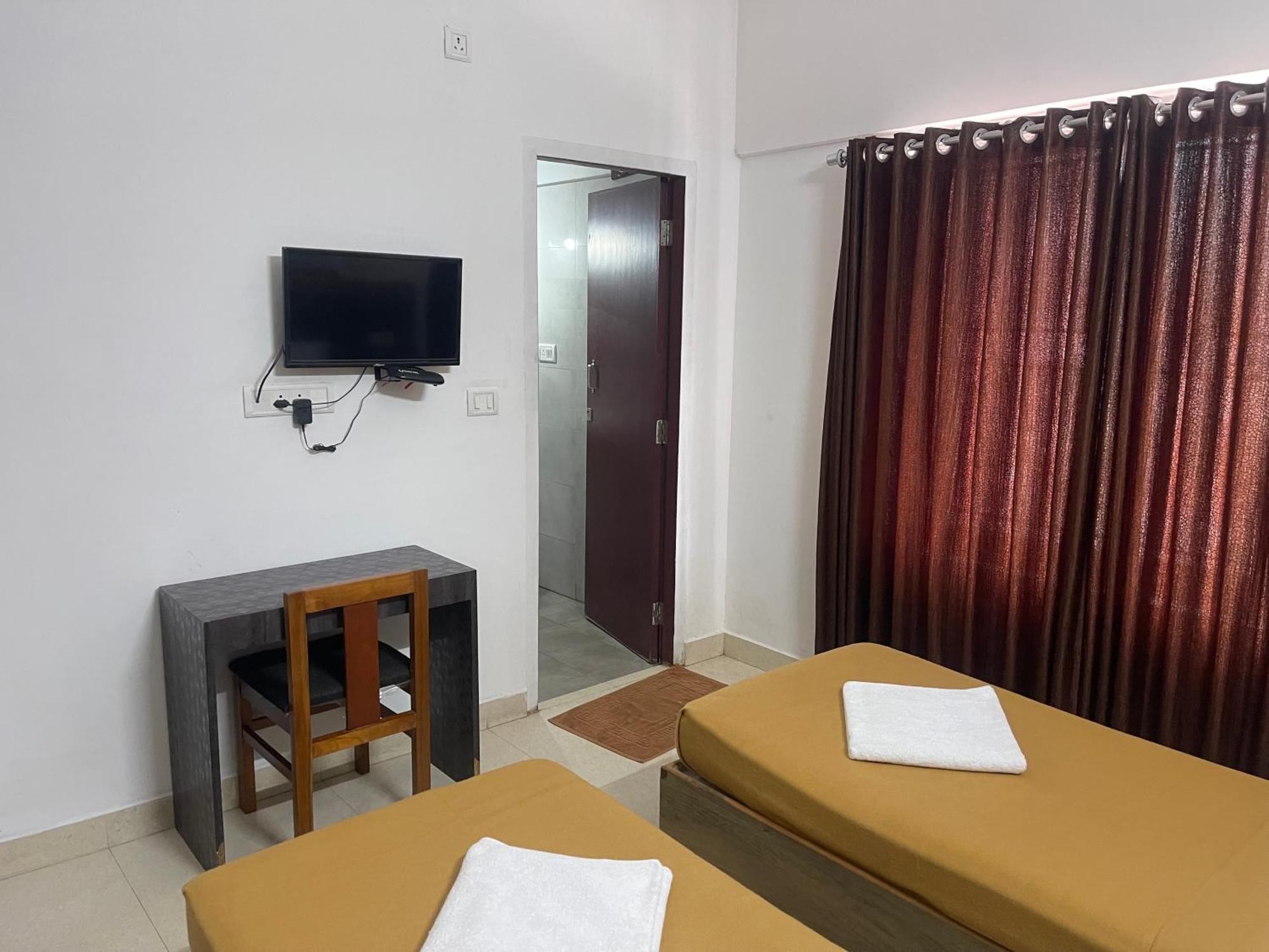 B Six Hotel Bangalore Exterior photo