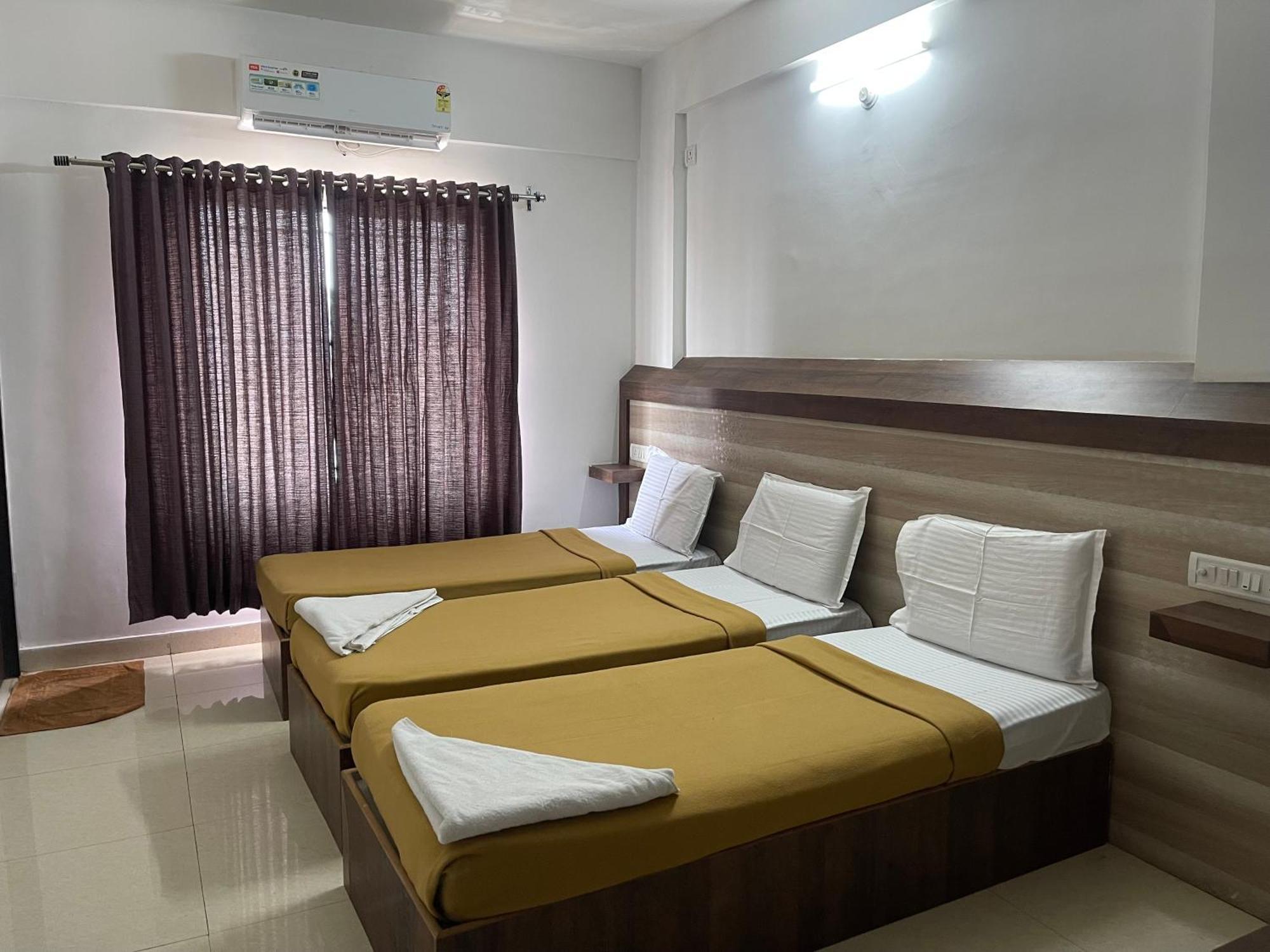 B Six Hotel Bangalore Exterior photo