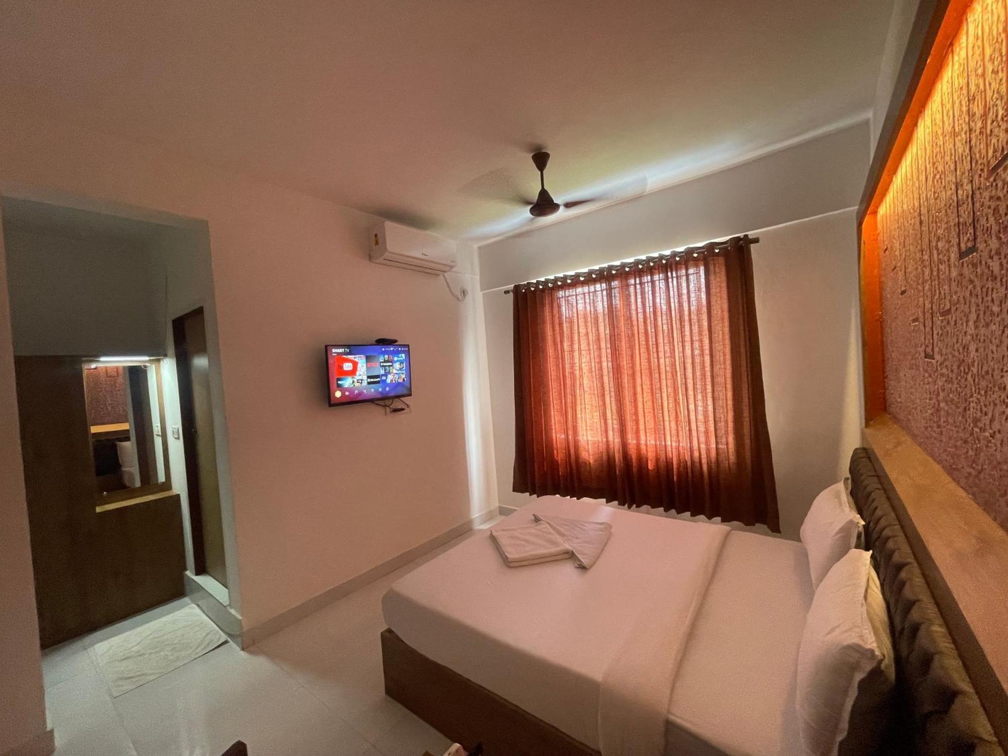 B Six Hotel Bangalore Exterior photo